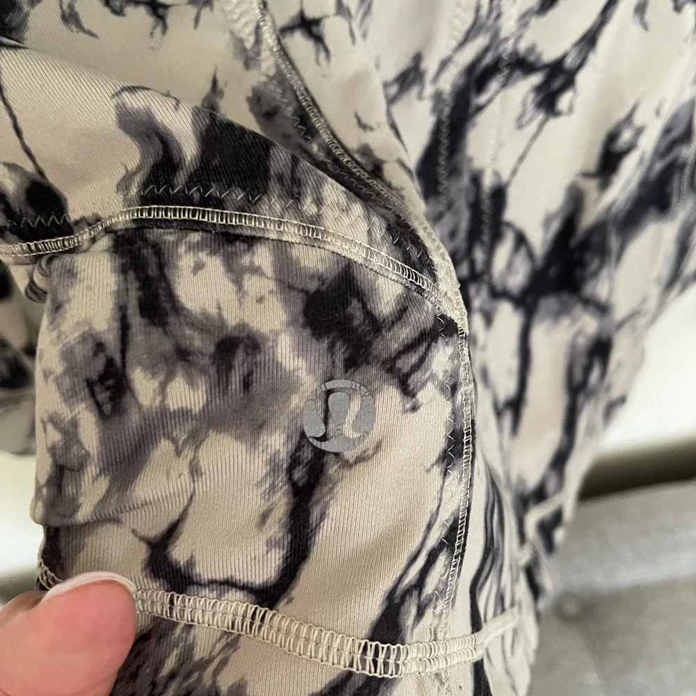 lululemon athletica Black and White Jacket - Picture 12 of 13